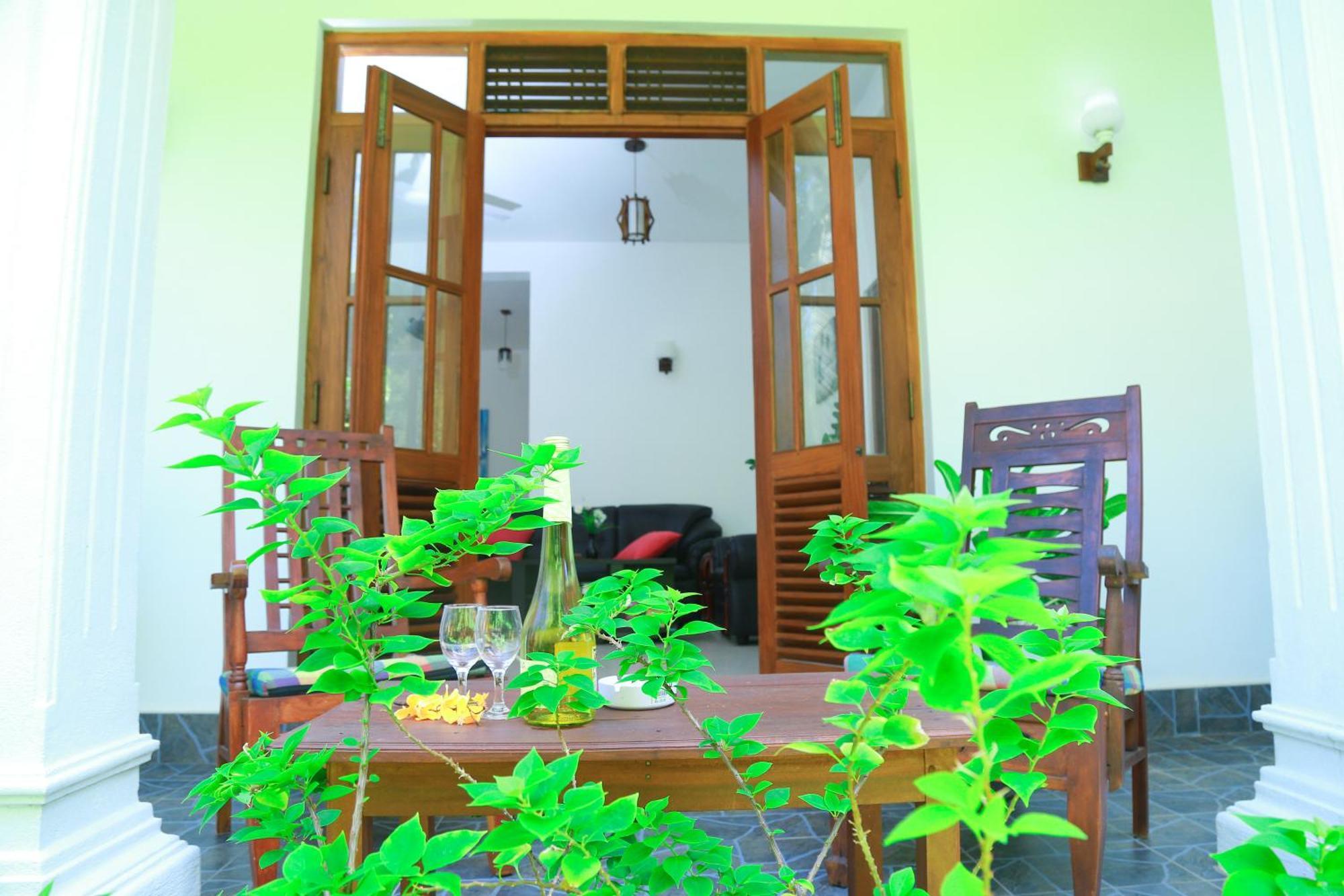 Residence Chanty Hikkaduwa Luaran gambar