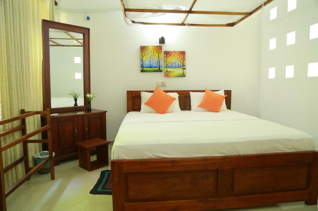 Residence Chanty Hikkaduwa Luaran gambar